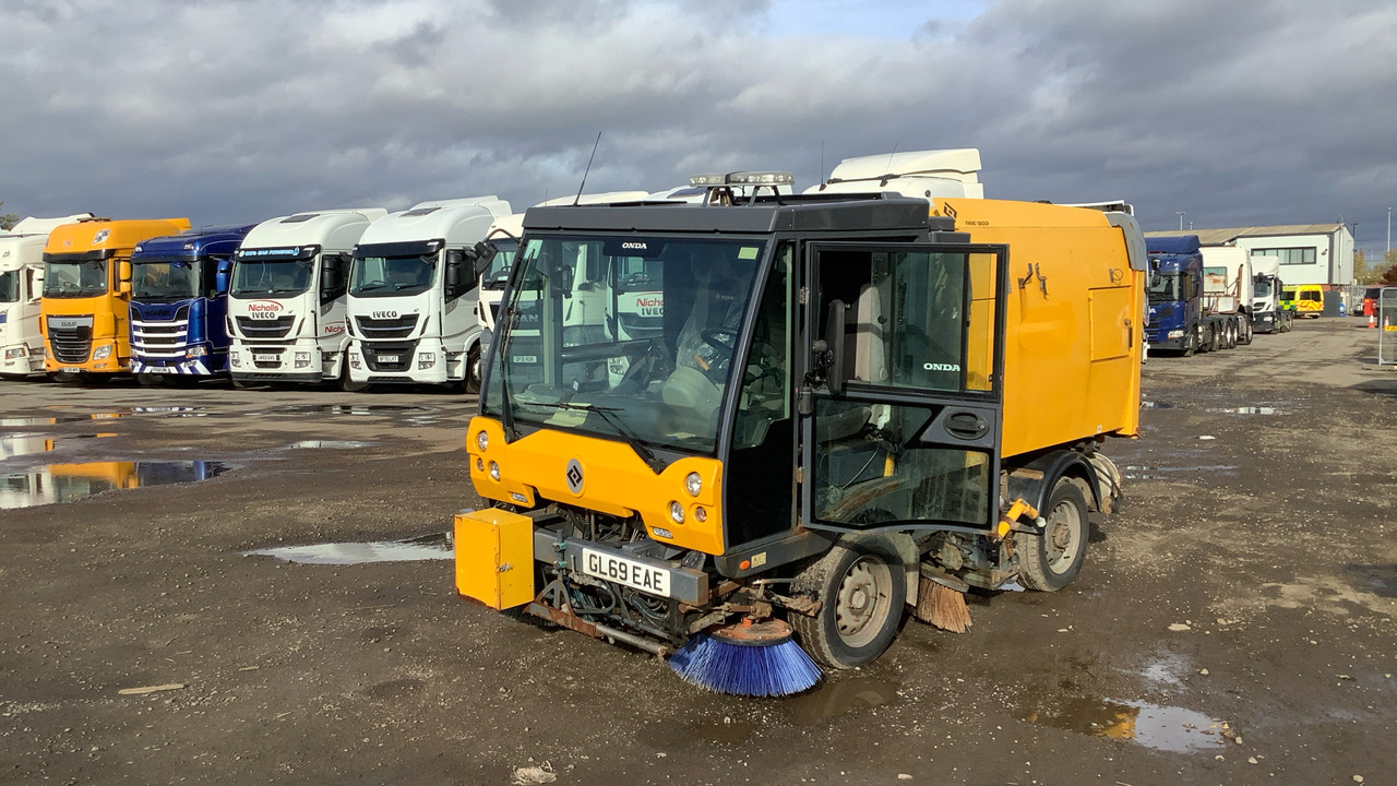 SCARAB MINOR M25H - Σάρωθρο δρόμων: φωτογραφία 1 SCARAB MINOR M25H - Σάρωθρο δρόμων: φωτογραφία 1