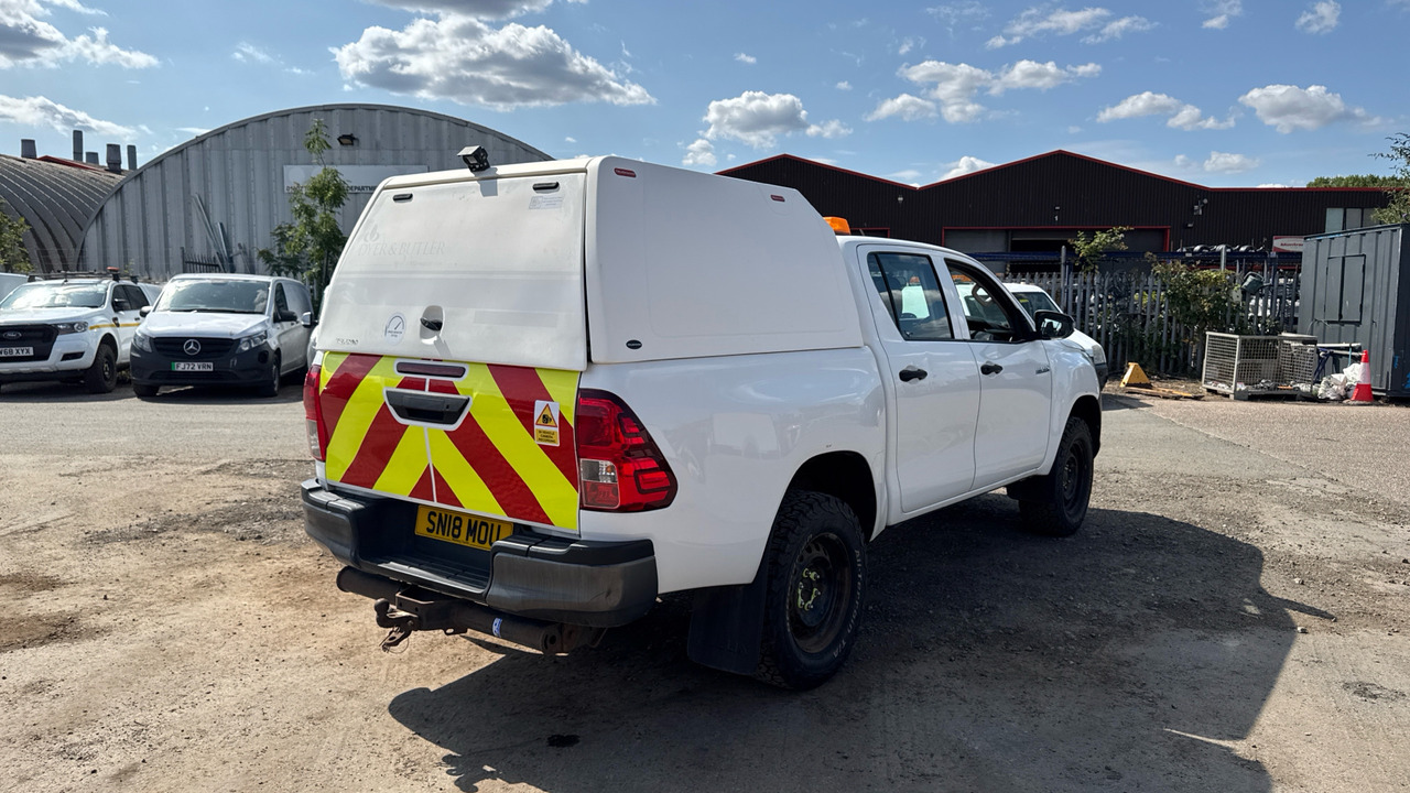 Toyota Hilux Active 2.4 D-4D - Ημιφορτηγό: φωτογραφία 4 Toyota Hilux Active 2.4 D-4D - Ημιφορτηγό: φωτογραφία 4