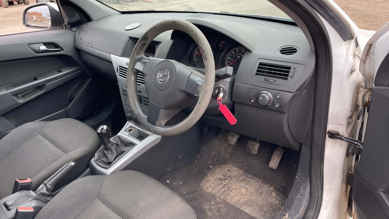 VAUXHALL ASTRA 1.7 CDTi 16V ECOFLEX 110PS - Αυτοκίνητο: φωτογραφία 5 VAUXHALL ASTRA 1.7 CDTi 16V ECOFLEX 110PS - Αυτοκίνητο: φωτογραφία 5