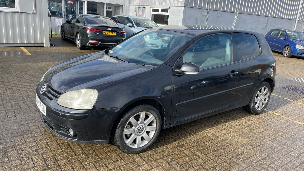 VOLKSWAGEN GOLF 2.0 GT FSI - Hatchback: φωτογραφία 2 VOLKSWAGEN GOLF 2.0 GT FSI - Hatchback: φωτογραφία 2