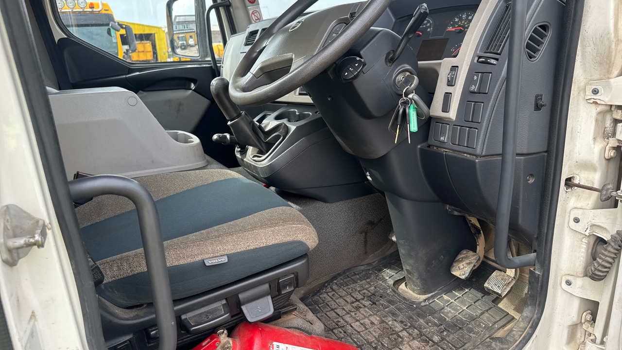 VOLVO FL 250 - Όχημα εκκένωσης βόθρων: φωτογραφία 5 VOLVO FL 250 - Όχημα εκκένωσης βόθρων: φωτογραφία 5