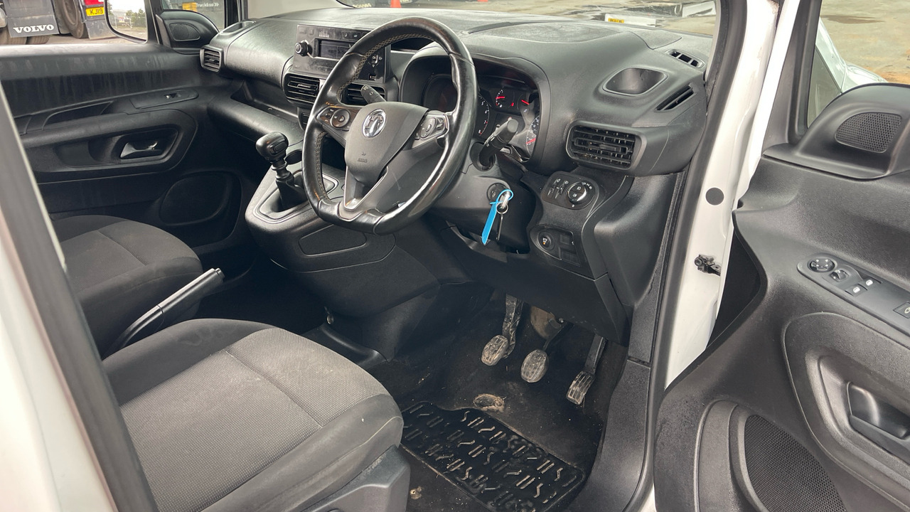 Vauxhall Combo Cargo 2300 1.5 TURBO D 100PS - Μικρό βαν: φωτογραφία 5 Vauxhall Combo Cargo 2300 1.5 TURBO D 100PS - Μικρό βαν: φωτογραφία 5