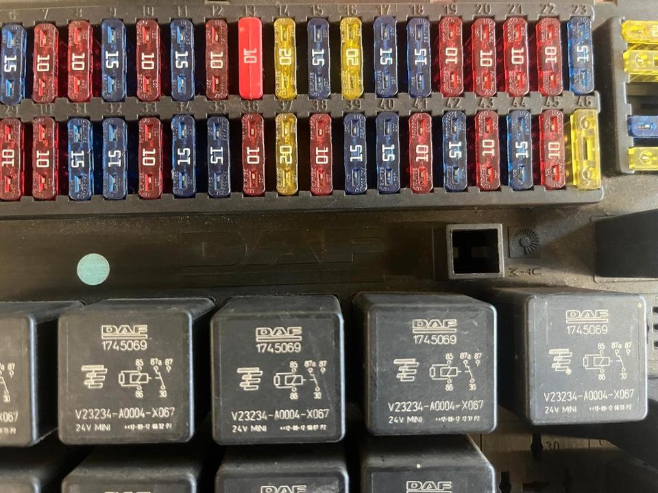 DAF Sicherungskasten - Ηλεκτρική ασφάλεια για Φορτηγό: φωτογραφία 3 DAF Sicherungskasten - Ηλεκτρική ασφάλεια για Φορτηγό: φωτογραφία 3