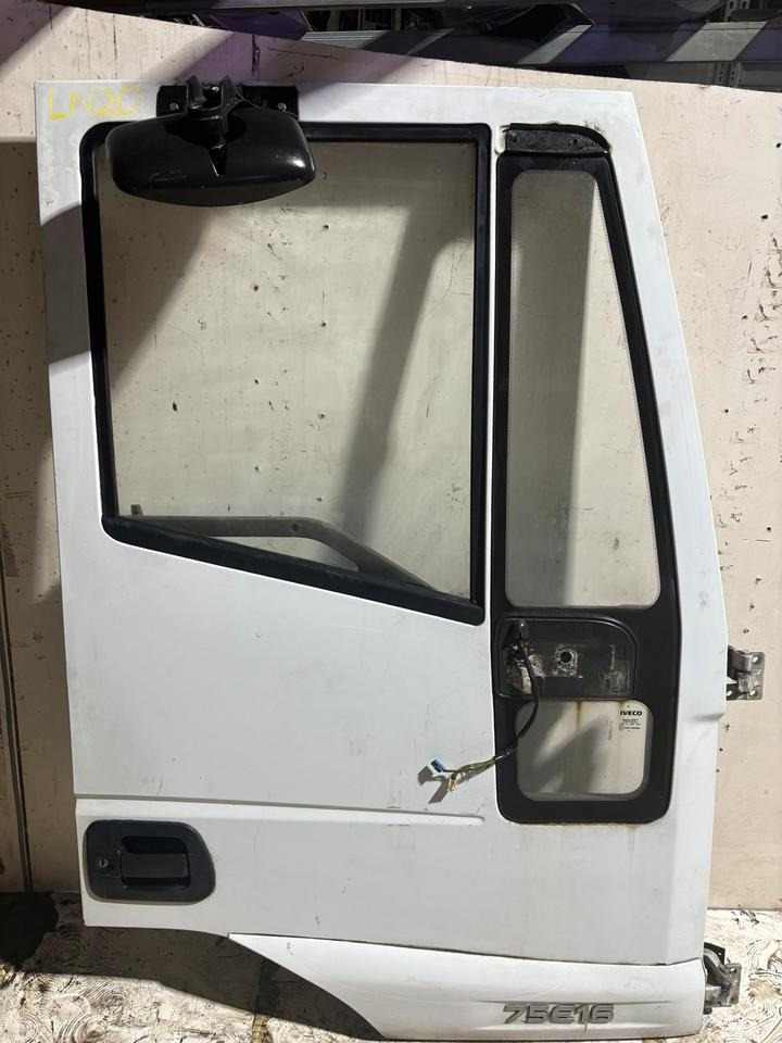 IVECO EURO CARGO Beifahrertür,weiß,Innenverkleidung LN 20 - Πόρτα και ανταλλακτικά για Φορτηγό: φωτογραφία 2 IVECO EURO CARGO Beifahrertür,weiß,Innenverkleidung LN 20 - Πόρτα και ανταλλακτικά για Φορτηγό: φωτογραφία 2