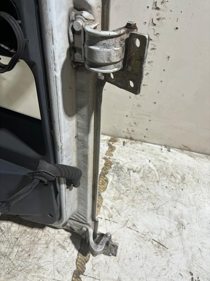 IVECO Euro Cargo Fahrertür, weiß,Spiegel&Verkleidung LN 19 - Πόρτα και ανταλλακτικά για Φορτηγό: φωτογραφία 4 IVECO Euro Cargo Fahrertür, weiß,Spiegel&Verkleidung LN 19 - Πόρτα και ανταλλακτικά για Φορτηγό: φωτογραφία 4