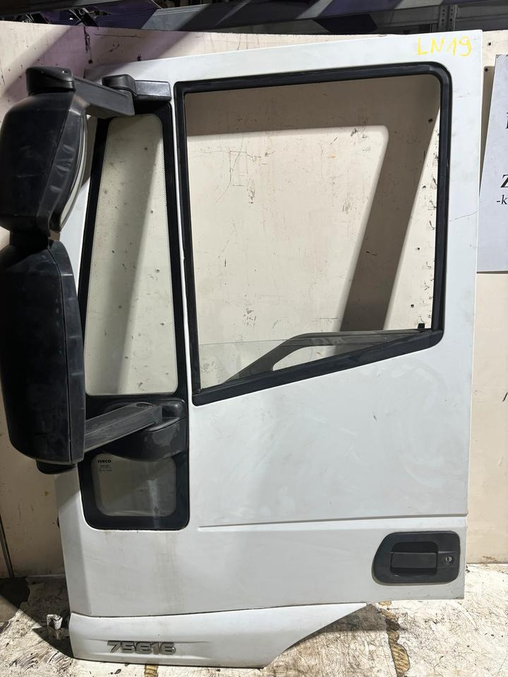 IVECO Euro Cargo Fahrertür, weiß,Spiegel&Verkleidung LN 19 - Πόρτα και ανταλλακτικά για Φορτηγό: φωτογραφία 2 IVECO Euro Cargo Fahrertür, weiß,Spiegel&Verkleidung LN 19 - Πόρτα και ανταλλακτικά για Φορτηγό: φωτογραφία 2