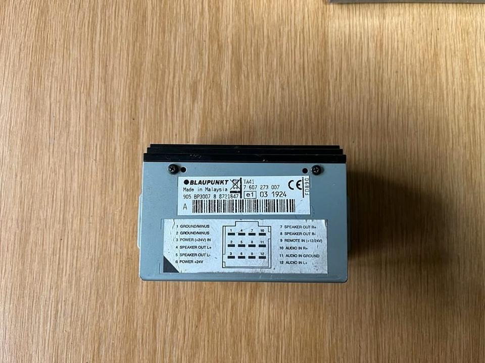 MAN BLAUPUNKT Audio Verstärker 7 607 273 007 - Ηλεκτρονική μονάδα ελέγχου για Φορτηγό: φωτογραφία 2 MAN BLAUPUNKT Audio Verstärker 7 607 273 007 - Ηλεκτρονική μονάδα ελέγχου για Φορτηγό: φωτογραφία 2