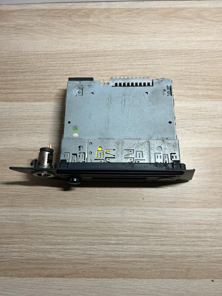 MAN BOSCH Multimedia Radio 24V 81.28101-6184 - Ανταλλακτικό: φωτογραφία 2 MAN BOSCH Multimedia Radio 24V 81.28101-6184 - Ανταλλακτικό: φωτογραφία 2
