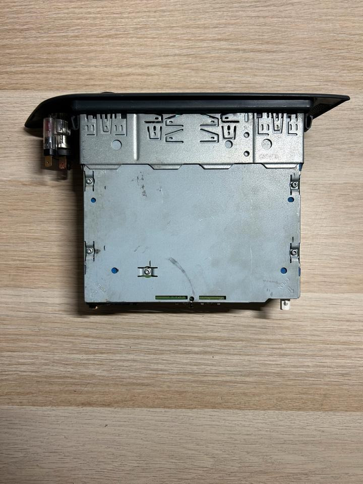 MAN BOSCH Multimedia Radio 24V 81.28101-6184 - Ανταλλακτικό: φωτογραφία 4 MAN BOSCH Multimedia Radio 24V 81.28101-6184 - Ανταλλακτικό: φωτογραφία 4