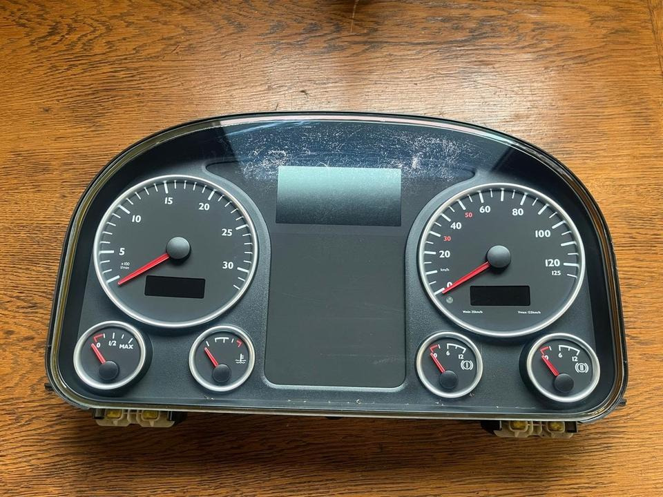 MAN Kombiinstrument Tacho 81272026258 - Ταμπλό αυτοκινήτου για Φορτηγό: φωτογραφία 1 MAN Kombiinstrument Tacho 81272026258 - Ταμπλό αυτοκινήτου για Φορτηγό: φωτογραφία 1