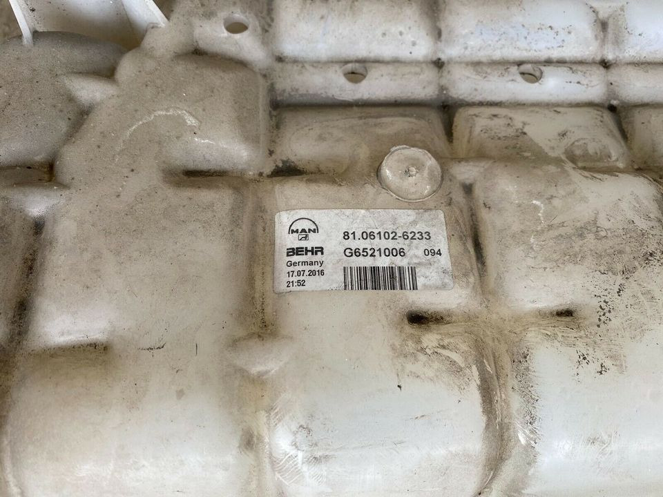 MAN TGL Ausgleichsbehälter Kühlmittel 81061026228 81061026233 - Δοχείο διαστολής για Φορτηγό: φωτογραφία 4 MAN TGL Ausgleichsbehälter Kühlmittel 81061026228 81061026233 - Δοχείο διαστολής για Φορτηγό: φωτογραφία 4