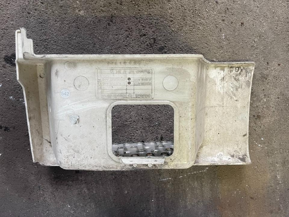 MAN TGX Einstieg Unten Rechts 81615100976 - Σκαλοπάτι για Φορτηγό: φωτογραφία 2 MAN TGX Einstieg Unten Rechts 81615100976 - Σκαλοπάτι για Φορτηγό: φωτογραφία 2