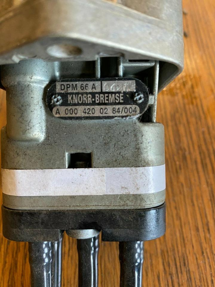 Mercedes Actros MP2 Handknorrbremse A 000 420 02 84 - Λεβιές ταχύτητων για Φορτηγό: φωτογραφία 3 Mercedes Actros MP2 Handknorrbremse A 000 420 02 84 - Λεβιές ταχύτητων για Φορτηγό: φωτογραφία 3
