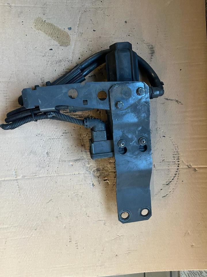 Mercedes Actros MP4 AdBlue Pumpe A0001403978 - Αντλία καυσίμου για Φορτηγό: φωτογραφία 4 Mercedes Actros MP4 AdBlue Pumpe A0001403978 - Αντλία καυσίμου για Φορτηγό: φωτογραφία 4