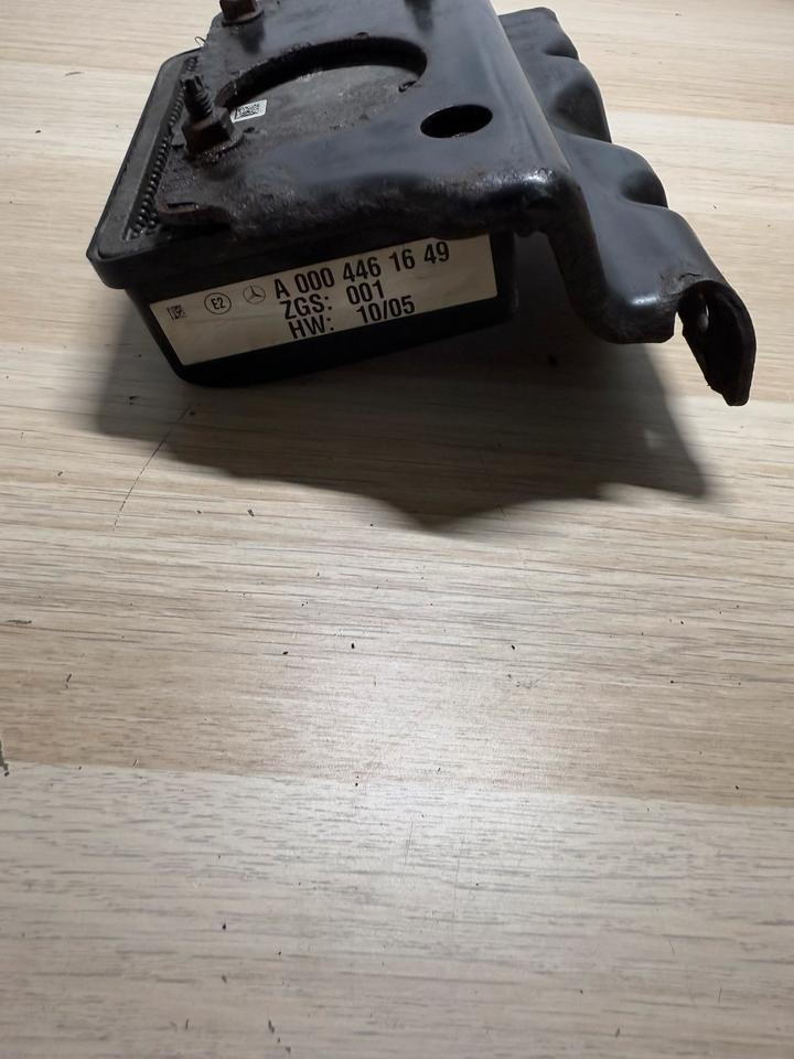 Mercedes Actros MP4 Radarsensor A0004461649 - Αισθητήρας για Φορτηγό: φωτογραφία 3 Mercedes Actros MP4 Radarsensor A0004461649 - Αισθητήρας για Φορτηγό: φωτογραφία 3