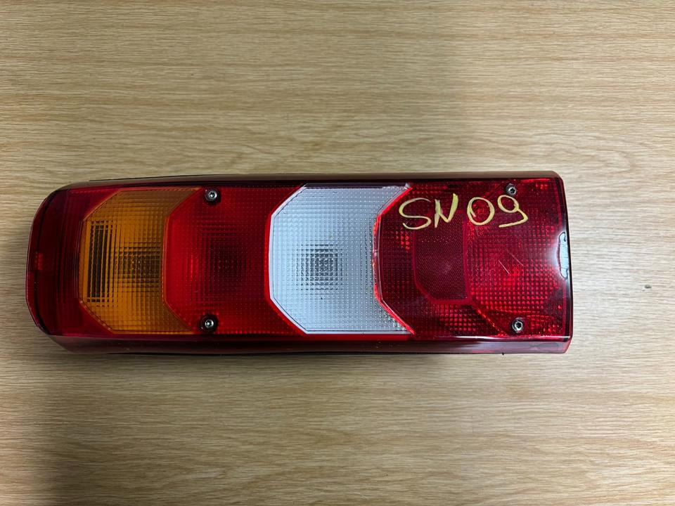Mercedes Actros MP4 Rücklicht Links A0035441703 SN 09 - Φανάρι πίσω για Φορτηγό: φωτογραφία 1 Mercedes Actros MP4 Rücklicht Links A0035441703 SN 09 - Φανάρι πίσω για Φορτηγό: φωτογραφία 1