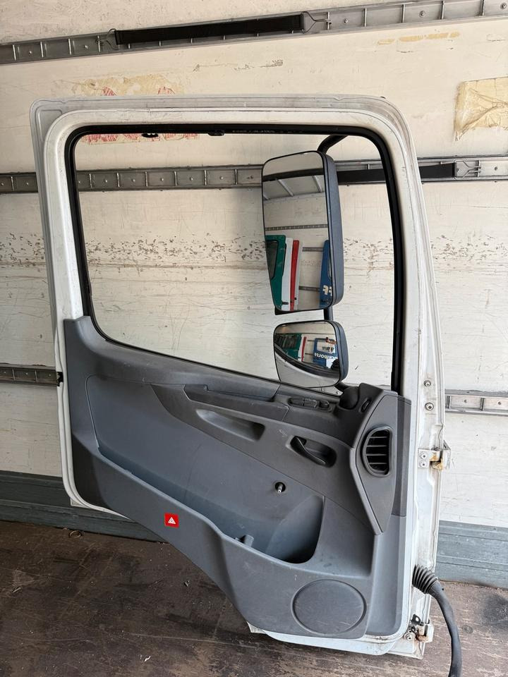 Mercedes Atego 2 Fahrertür Weiße Spiegel Innenverkleidung LN 72 - Πόρτα και ανταλλακτικά για Φορτηγό: φωτογραφία 2 Mercedes Atego 2 Fahrertür Weiße Spiegel Innenverkleidung LN 72 - Πόρτα και ανταλλακτικά για Φορτηγό: φωτογραφία 2