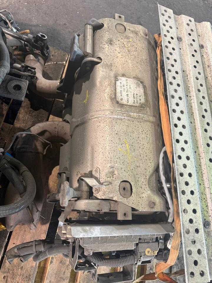 Mercedes Atego 4 EU6 Auspuff Katalysator A0054906812 - Καταλυτικός μετατροπέας για Φορτηγό: φωτογραφία 2 Mercedes Atego 4 EU6 Auspuff Katalysator A0054906812 - Καταλυτικός μετατροπέας για Φορτηγό: φωτογραφία 2