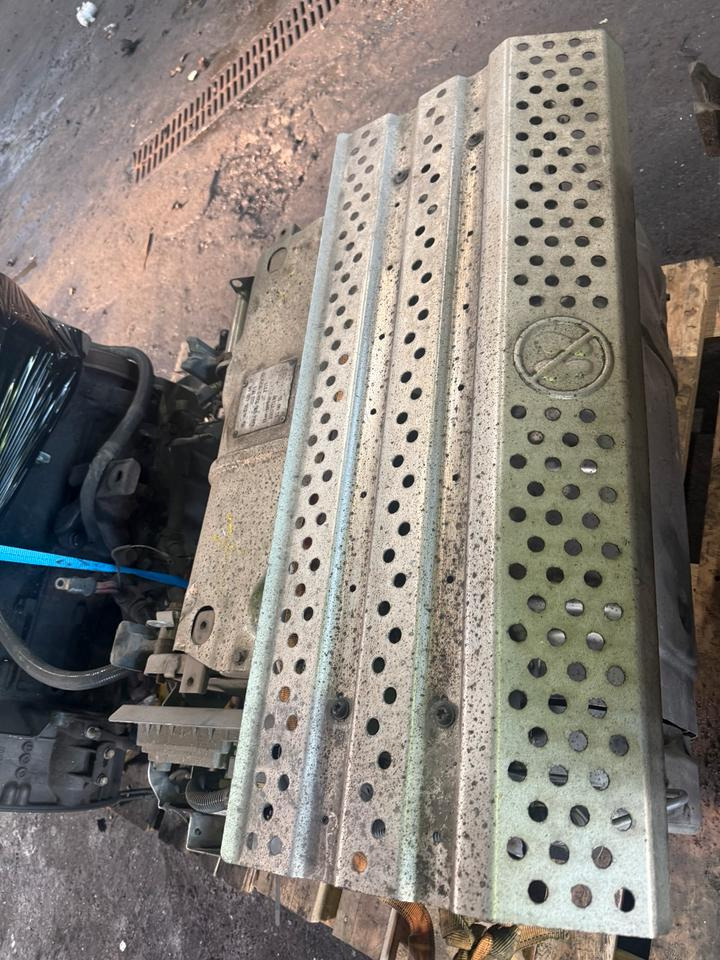 Mercedes Atego 4 EU6 Auspuff Katalysator A0054906812 - Καταλυτικός μετατροπέας για Φορτηγό: φωτογραφία 3 Mercedes Atego 4 EU6 Auspuff Katalysator A0054906812 - Καταλυτικός μετατροπέας για Φορτηγό: φωτογραφία 3