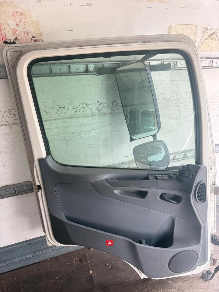 Mercedes Atego EU6 Fahrertür Weiß Spiegel Innenverkleidung LN 88 - Πόρτα και ανταλλακτικά για Φορτηγό: φωτογραφία 2 Mercedes Atego EU6 Fahrertür Weiß Spiegel Innenverkleidung LN 88 - Πόρτα και ανταλλακτικά για Φορτηγό: φωτογραφία 2