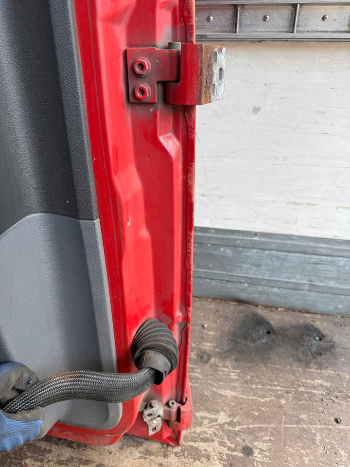 Mercedes Atego Fahrertür Rot Spiegel Innenverkleidung LN 74 - Πόρτα και ανταλλακτικά για Φορτηγό: φωτογραφία 5 Mercedes Atego Fahrertür Rot Spiegel Innenverkleidung LN 74 - Πόρτα και ανταλλακτικά για Φορτηγό: φωτογραφία 5