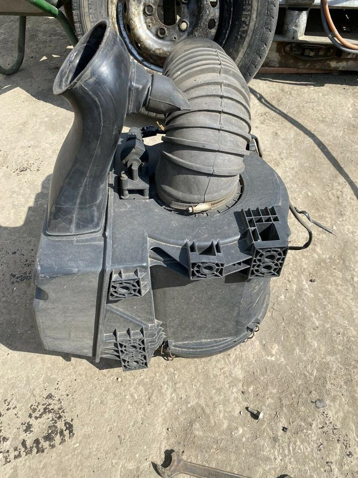 Mercedes Atego Luftfilterkasten Luftfilter Gehäuse A 973 528 06 0 - Φίλτρο αέρα για Φορτηγό: φωτογραφία 2 Mercedes Atego Luftfilterkasten Luftfilter Gehäuse A 973 528 06 0 - Φίλτρο αέρα για Φορτηγό: φωτογραφία 2