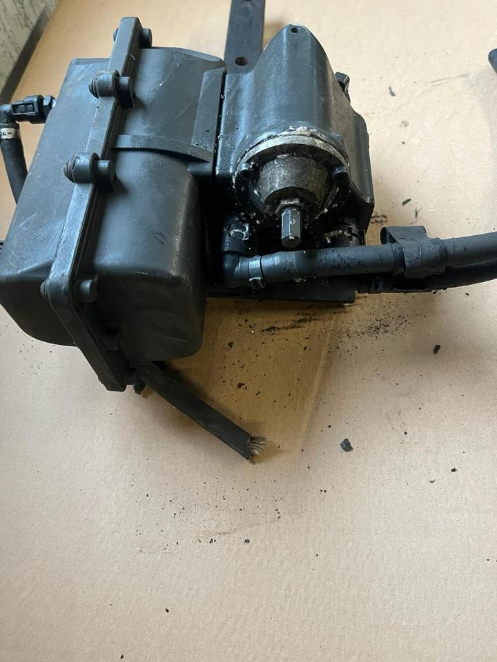 Mercedes-Benz Actros Atego EU4 EU5 AdBlue Pumpe A0001400478 - Αντλία καυσίμου για Φορτηγό: φωτογραφία 4 Mercedes-Benz Actros Atego EU4 EU5 AdBlue Pumpe A0001400478 - Αντλία καυσίμου για Φορτηγό: φωτογραφία 4