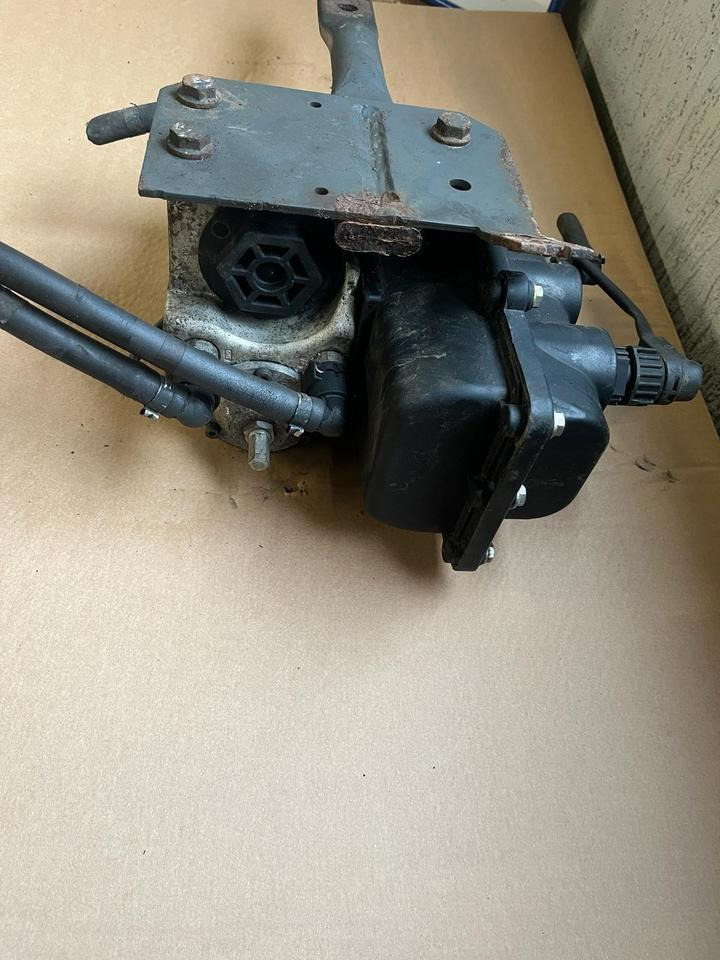 Mercedes-Benz Actros Atego EU4 EU5 AdBlue Pumpe A0001400978 - Αντλία καυσίμου για Φορτηγό: φωτογραφία 4 Mercedes-Benz Actros Atego EU4 EU5 AdBlue Pumpe A0001400978 - Αντλία καυσίμου για Φορτηγό: φωτογραφία 4