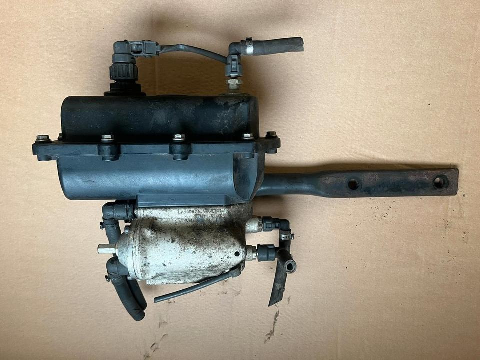 Mercedes-Benz Actros Atego EU4 EU5 AdBlue Pumpe A0001400978 - Αντλία καυσίμου για Φορτηγό: φωτογραφία 1 Mercedes-Benz Actros Atego EU4 EU5 AdBlue Pumpe A0001400978 - Αντλία καυσίμου για Φορτηγό: φωτογραφία 1