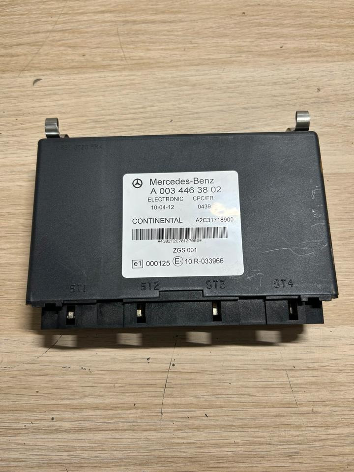 Mercedes Benz Elektronik CPC/FR A0034463802 - Ηλεκτρονική μονάδα ελέγχου για Φορτηγό: φωτογραφία 2 Mercedes Benz Elektronik CPC/FR A0034463802 - Ηλεκτρονική μονάδα ελέγχου για Φορτηγό: φωτογραφία 2