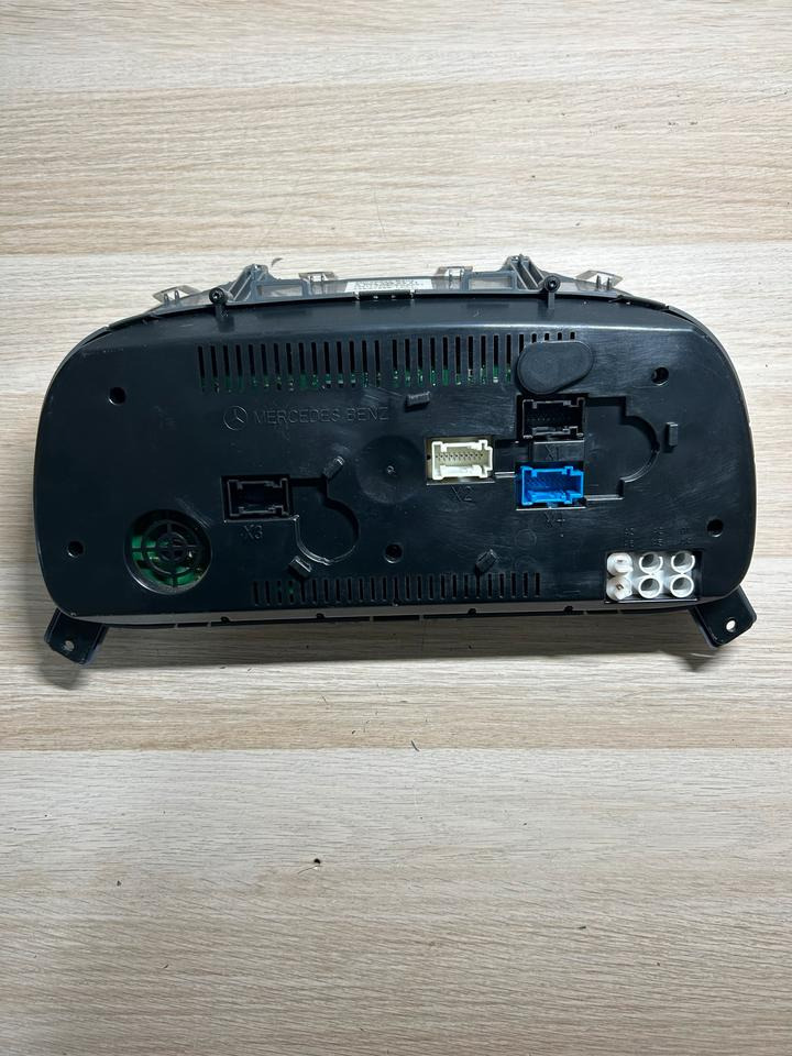 Mercedes-Benz Kombiinstrument/ Tacho A0044466521 - Ταμπλό αυτοκινήτου: φωτογραφία 3 Mercedes-Benz Kombiinstrument/ Tacho A0044466521 - Ταμπλό αυτοκινήτου: φωτογραφία 3