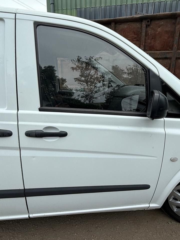 Mercedes VITO Beifahrertür Rechts komplett BJ 2012 - Πόρτα και ανταλλακτικά για Ελαφρύ επαγγελματικό: φωτογραφία 1 Mercedes VITO Beifahrertür Rechts komplett BJ 2012 - Πόρτα και ανταλλακτικά για Ελαφρύ επαγγελματικό: φωτογραφία 1