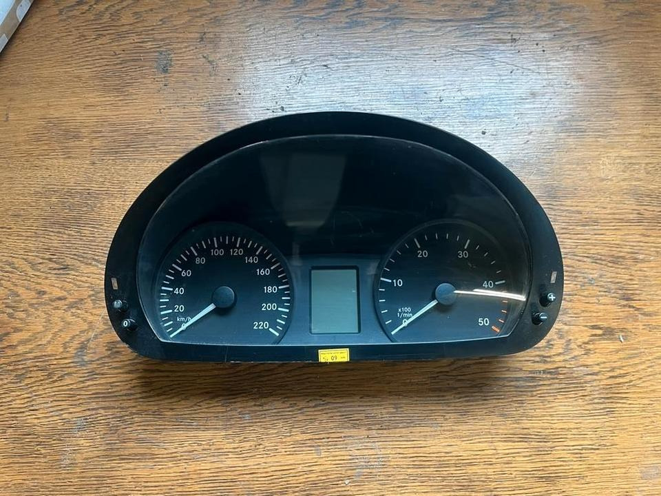 Mercedes Vito Viano W639 Kombiinstrument Tacho A6394464921 - Ταμπλό αυτοκινήτου για Φορτηγό: φωτογραφία 1 Mercedes Vito Viano W639 Kombiinstrument Tacho A6394464921 - Ταμπλό αυτοκινήτου για Φορτηγό: φωτογραφία 1
