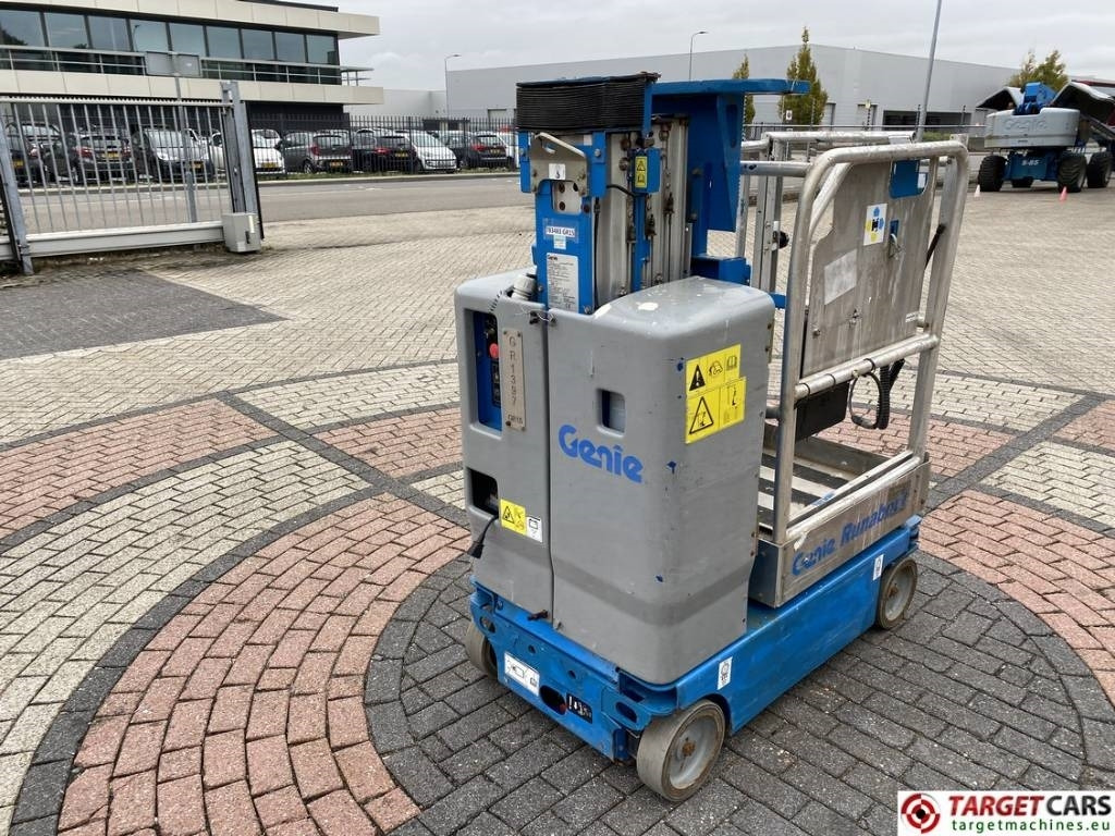 Genie GR15 Runabout Electric Vertical Mast Lift 652cm - Κάθετος ανελκυστήρας με κατάρτι: φωτογραφία 3 Genie GR15 Runabout Electric Vertical Mast Lift 652cm - Κάθετος ανελκυστήρας με κατάρτι: φωτογραφία 3