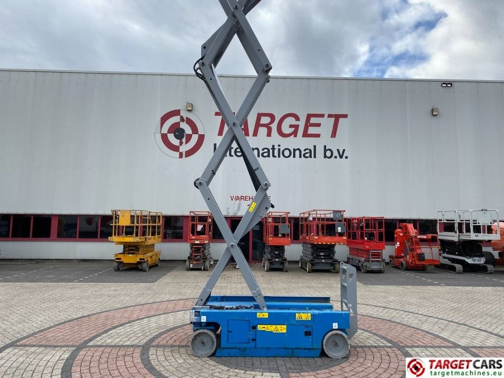Ψαλιδωτό ανυψωτικό Genie GS-4047 Electric Scissor Work Lift 1389cm: φωτογραφία 19 Ψαλιδωτό ανυψωτικό Genie GS-4047 Electric Scissor Work Lift 1389cm: φωτογραφία 19