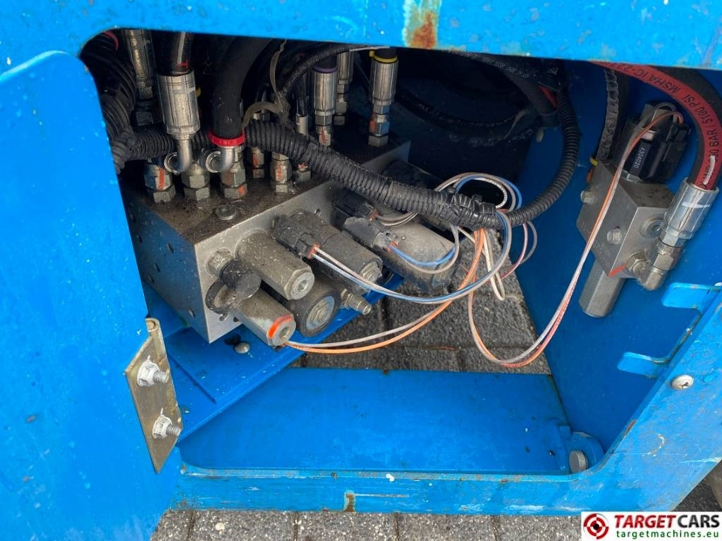 Ψαλιδωτό ανυψωτικό Genie GS-4047 Electric Scissor Work Lift 1389cm: φωτογραφία 14 Ψαλιδωτό ανυψωτικό Genie GS-4047 Electric Scissor Work Lift 1389cm: φωτογραφία 14