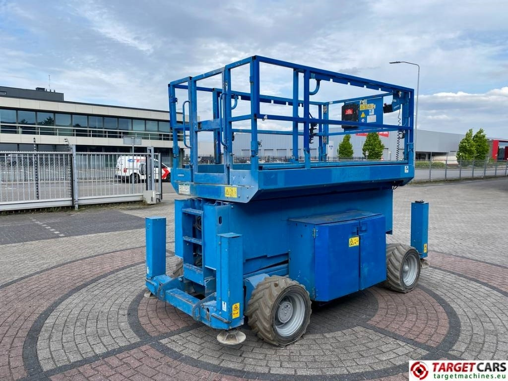 Genie GS-4069DC Electric 4x4 Scissor Work Lift 1412cm - Ψαλιδωτό ανυψωτικό: φωτογραφία 3 Genie GS-4069DC Electric 4x4 Scissor Work Lift 1412cm - Ψαλιδωτό ανυψωτικό: φωτογραφία 3