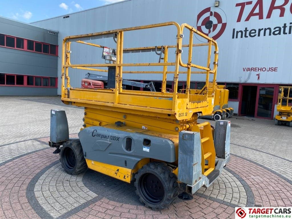 Haulotte Compact 12DX Diesel 4x4 Scissor Work Lift 1206cm - Ψαλιδωτό ανυψωτικό: φωτογραφία 4 Haulotte Compact 12DX Diesel 4x4 Scissor Work Lift 1206cm - Ψαλιδωτό ανυψωτικό: φωτογραφία 4