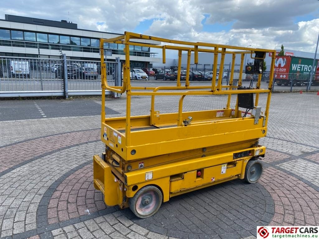 Haulotte Compact 8 Electric Scissor Work Lift 818cm - Ψαλιδωτό ανυψωτικό: φωτογραφία 3 Haulotte Compact 8 Electric Scissor Work Lift 818cm - Ψαλιδωτό ανυψωτικό: φωτογραφία 3