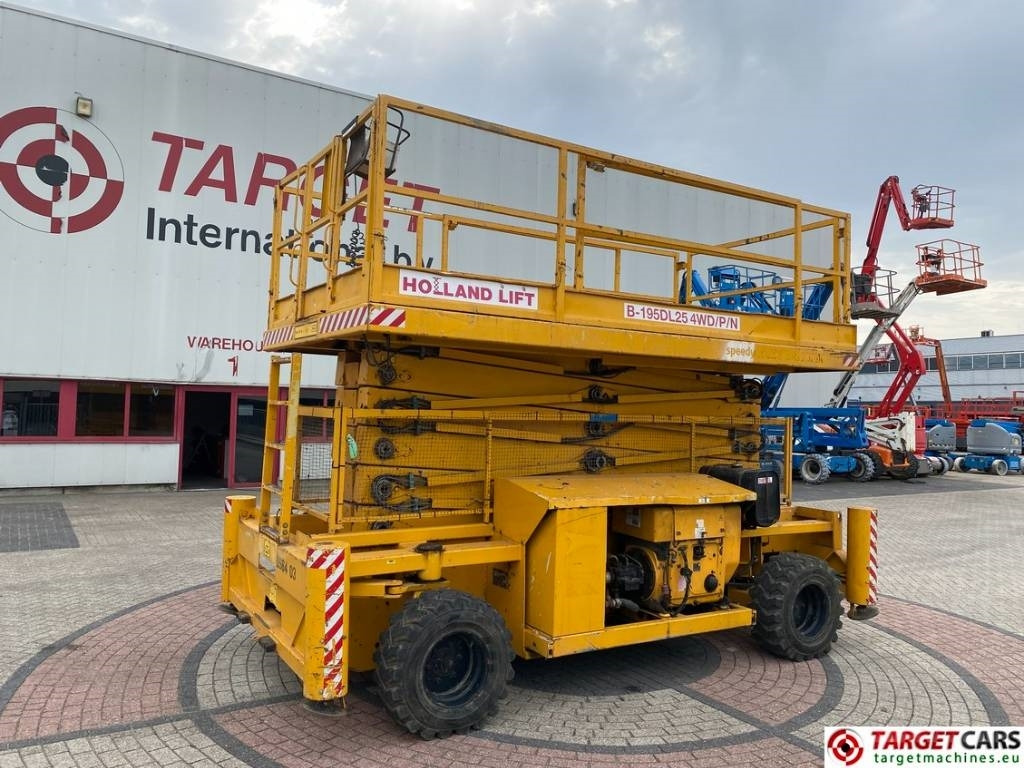 Holland Lift B195DL-25 4WD Diesel 4x4 Scissor Work Lift 2150cm - Ψαλιδωτό ανυψωτικό: φωτογραφία 1 Holland Lift B195DL-25 4WD Diesel 4x4 Scissor Work Lift 2150cm - Ψαλιδωτό ανυψωτικό: φωτογραφία 1