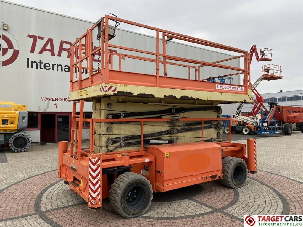 Holland Lift B195DL-25 Diesel 4x4 Scissor Work Lift 2150cm - Ψαλιδωτό ανυψωτικό: φωτογραφία 1 Holland Lift B195DL-25 Diesel 4x4 Scissor Work Lift 2150cm - Ψαλιδωτό ανυψωτικό: φωτογραφία 1