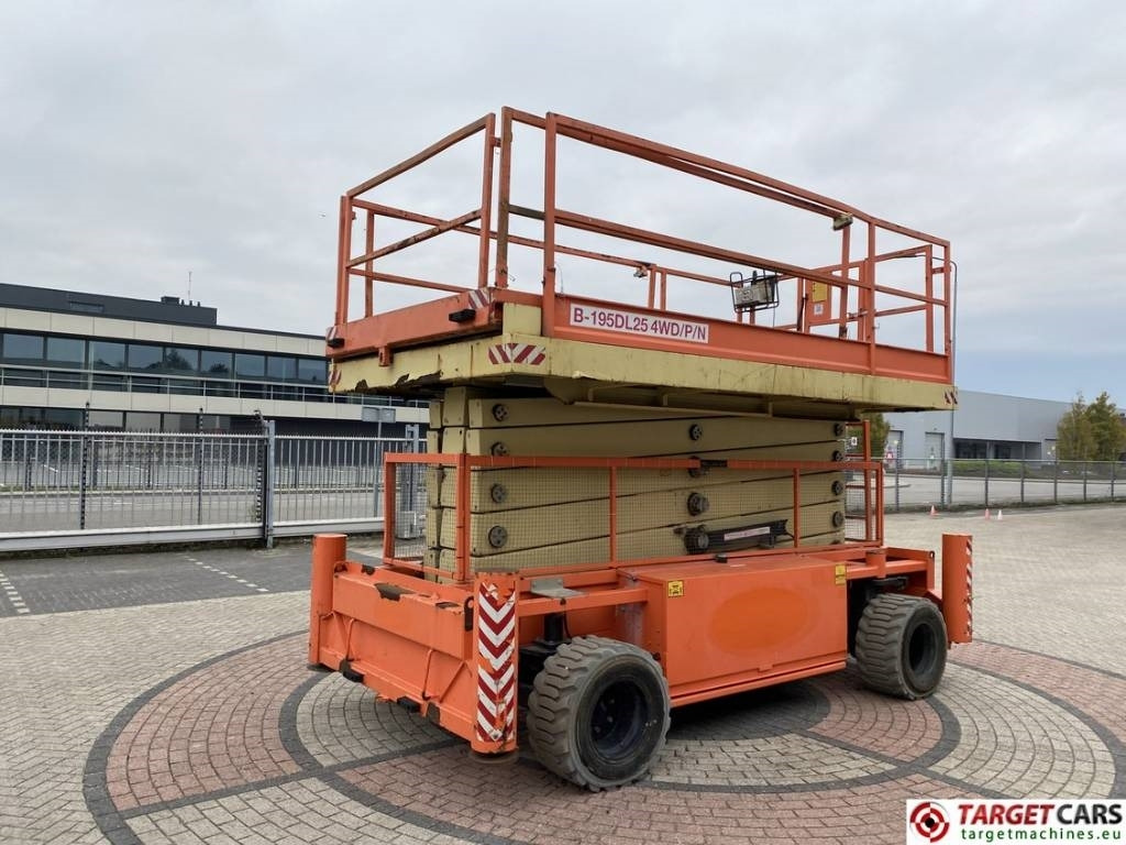 Holland Lift B195DL-25 Diesel 4x4 Scissor Work Lift 2150cm - Ψαλιδωτό ανυψωτικό: φωτογραφία 3 Holland Lift B195DL-25 Diesel 4x4 Scissor Work Lift 2150cm - Ψαλιδωτό ανυψωτικό: φωτογραφία 3