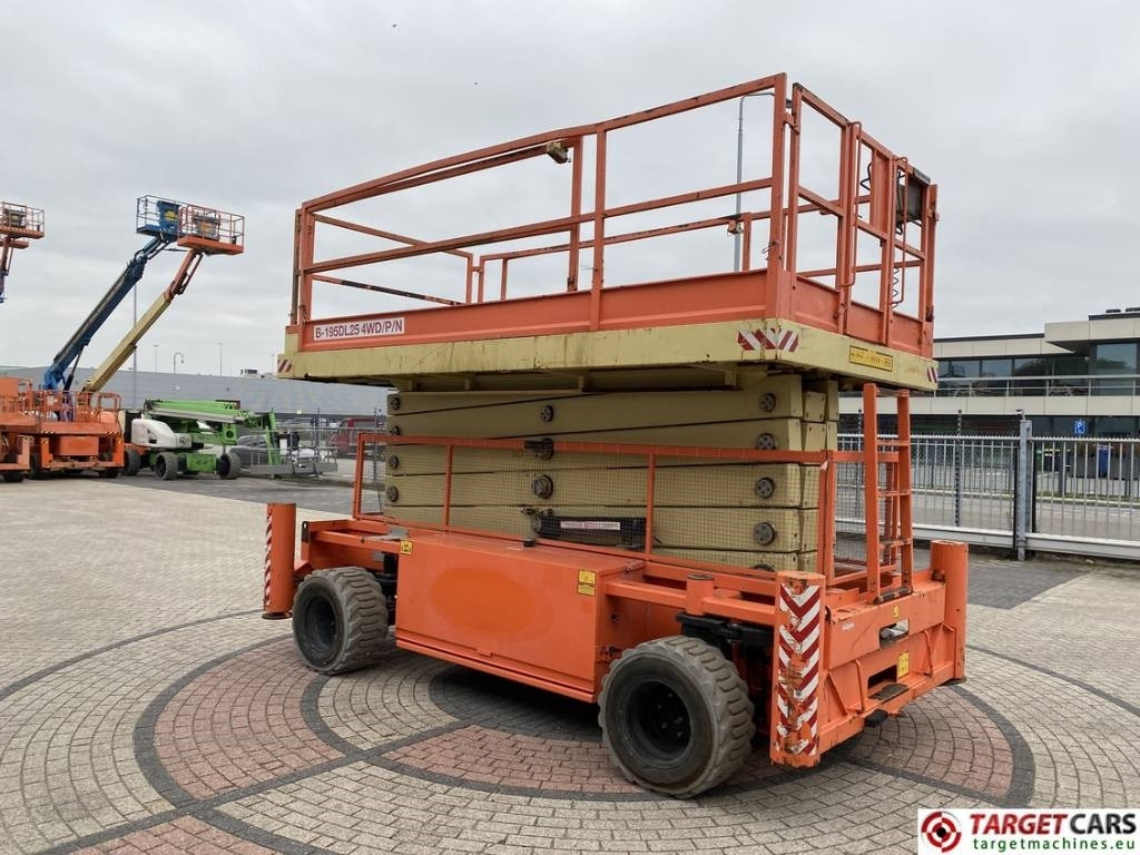 Holland Lift B195DL-25 Diesel 4x4 Scissor Work Lift 2150cm - Ψαλιδωτό ανυψωτικό: φωτογραφία 2 Holland Lift B195DL-25 Diesel 4x4 Scissor Work Lift 2150cm - Ψαλιδωτό ανυψωτικό: φωτογραφία 2
