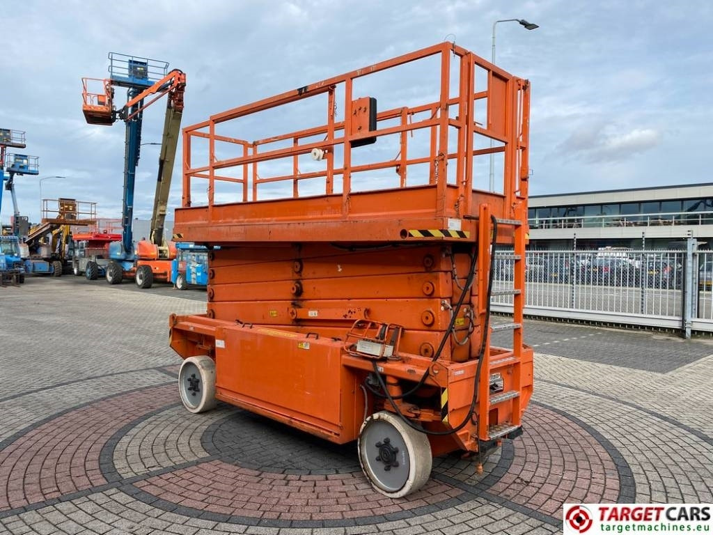 JLG 153-12 Liftlux Electric Scissor Work Lift 1730cm - Ψαλιδωτό ανυψωτικό: φωτογραφία 2 JLG 153-12 Liftlux Electric Scissor Work Lift 1730cm - Ψαλιδωτό ανυψωτικό: φωτογραφία 2