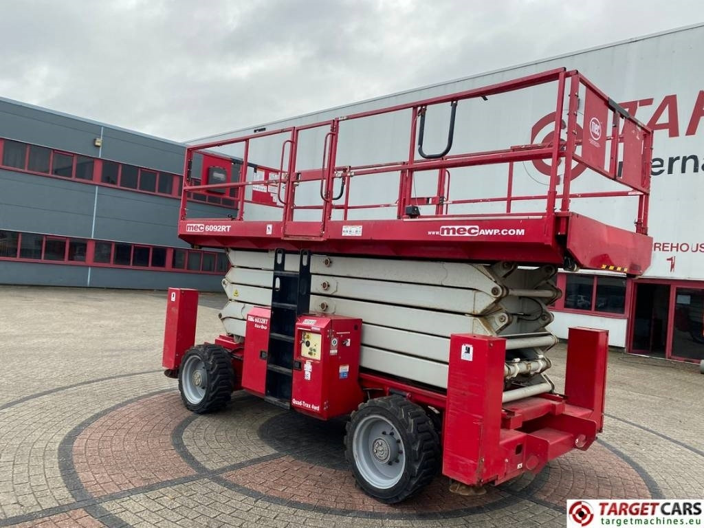 MEC 6092RT Diesel 4x4 Scissor Work Lift 2020cm - Ψαλιδωτό ανυψωτικό: φωτογραφία 4 MEC 6092RT Diesel 4x4 Scissor Work Lift 2020cm - Ψαλιδωτό ανυψωτικό: φωτογραφία 4
