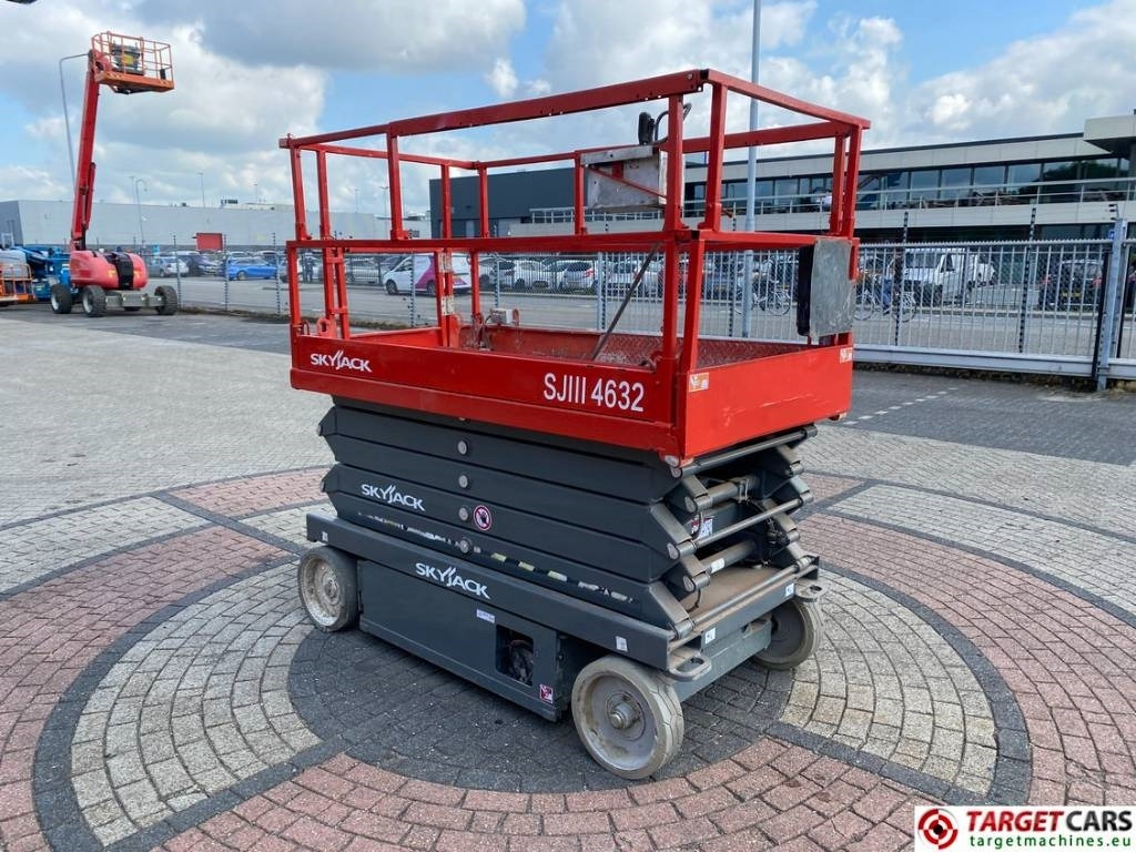 SkyJack SJ4632 Electric 4632 Scissor Work Lift 1170cm - Ψαλιδωτό ανυψωτικό: φωτογραφία 2 SkyJack SJ4632 Electric 4632 Scissor Work Lift 1170cm - Ψαλιδωτό ανυψωτικό: φωτογραφία 2