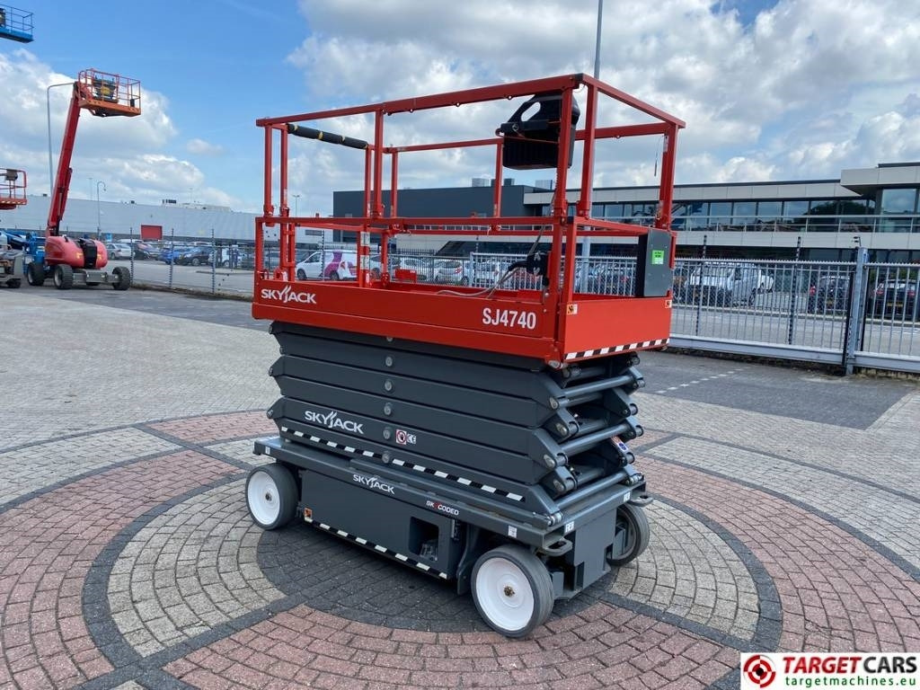 SkyJack SJ4740 Electric 4740 Scissor Work Lift 1380cm - Ψαλιδωτό ανυψωτικό: φωτογραφία 2 SkyJack SJ4740 Electric 4740 Scissor Work Lift 1380cm - Ψαλιδωτό ανυψωτικό: φωτογραφία 2