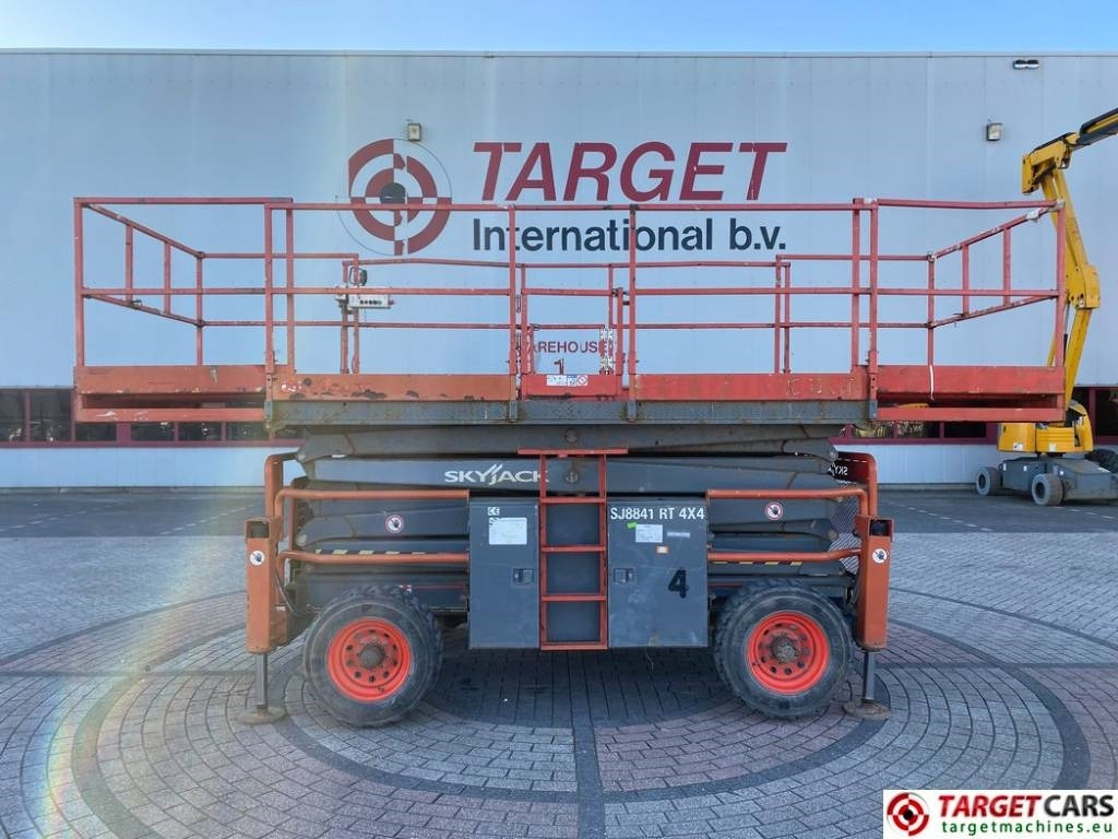 SkyJack SJ8841 RT Diesel 4x4 Scissor Work Lift 1430cm - Ψαλιδωτό ανυψωτικό: φωτογραφία 5 SkyJack SJ8841 RT Diesel 4x4 Scissor Work Lift 1430cm - Ψαλιδωτό ανυψωτικό: φωτογραφία 5