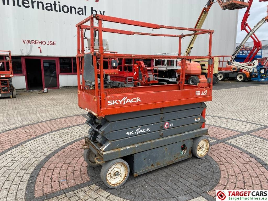 SkyJack SJIII-3226 Electric 3226 Scissor Work Lift 990cm  - Ψαλιδωτό ανυψωτικό: φωτογραφία 1 SkyJack SJIII-3226 Electric 3226 Scissor Work Lift 990cm  - Ψαλιδωτό ανυψωτικό: φωτογραφία 1