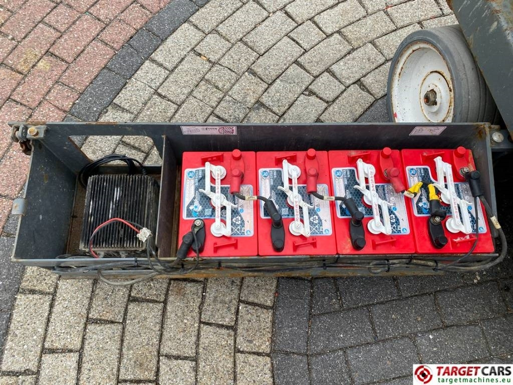 Ψαλιδωτό ανυψωτικό SkyJack SJIII-3226 Electric 3226 Scissor Work Lift 990cm: φωτογραφία 17 Ψαλιδωτό ανυψωτικό SkyJack SJIII-3226 Electric 3226 Scissor Work Lift 990cm: φωτογραφία 17